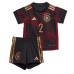 Tyskland Antonio Rudiger #2 kläder Barn VM 2022 Bortatröja Kortärmad (+ korta byxor)